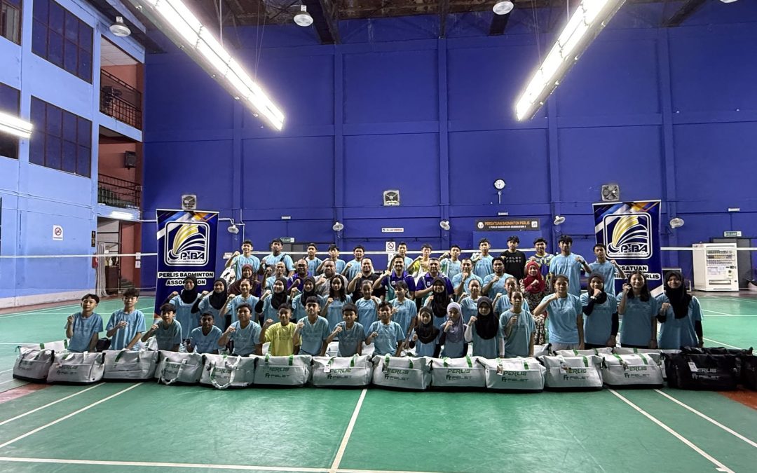 Majlis menandatangani kontrak ketua jurulatih dan jurulatih baharu serta majlis penyerahan penajaan FELET